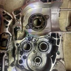 2002- 2003 Honda CRF450R CRF 450R Left And Right Crank Cases Complete Case Set
