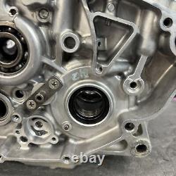 2017 kawasaki kx250f LEFT RIGHT ENGINE CRANKCASE CRANK CASES BLOCK CASE SET