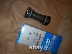 Shimano GTX 810 Double FC-RX810 170 Crank set, And Smbbr60 Bottom Bracket