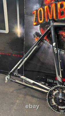 Cadre de vélo de route en aluminium Trek Alpha 1.5 rétro des années 2010 et ensemble de manivelles