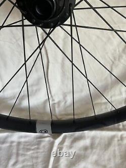 Frères Crank Synthesis Enduro 29 XD avec moyeux en alliage Industrie Nine 1/1 - Roues complètes
